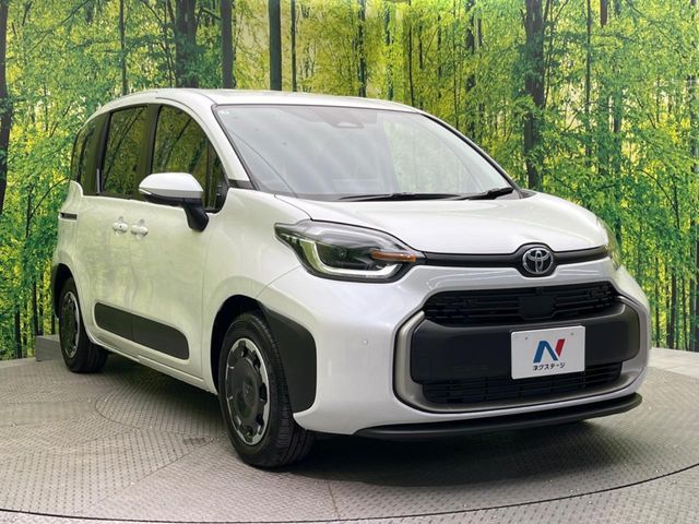 TOYOTA SIENTA HYBRID 2025 Image 31