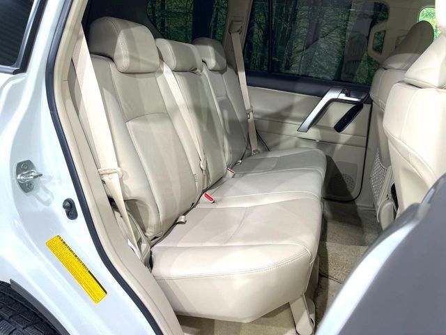 TOYOTA LANDCRUISER PRADO 2023 Image 31