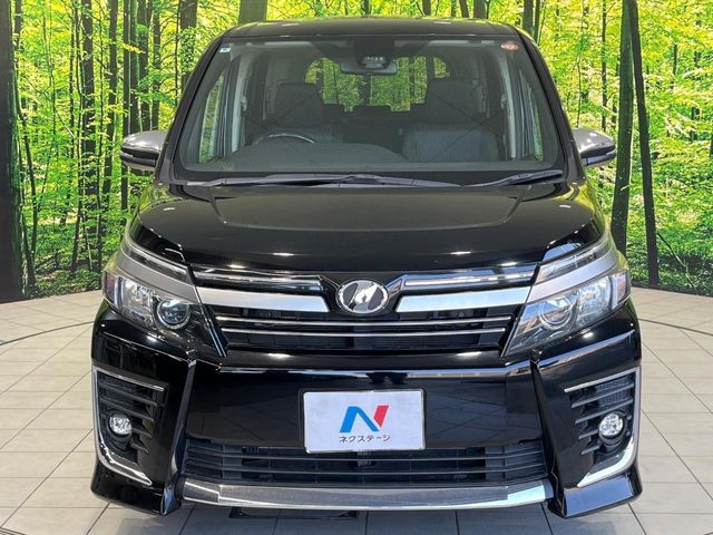 TOYOTA VOXY 2017 Image 31