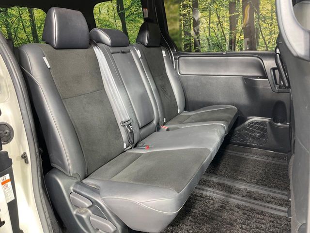 TOYOTA NOAH 4WD 2019 Image 31