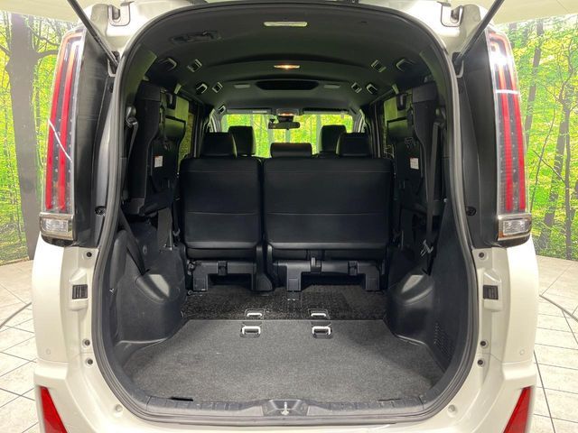 TOYOTA NOAH 4WD 2019 Image 31