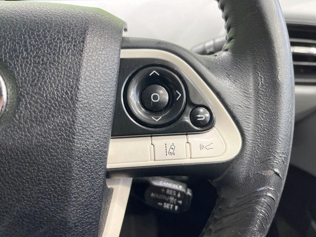 TOYOTA PRIUS 2017 Image 31