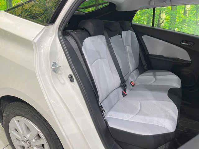 TOYOTA PRIUS 2017 Image 31