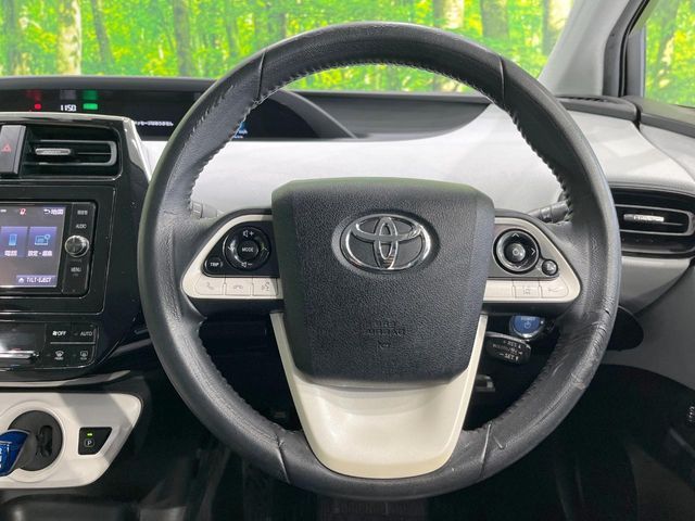 TOYOTA PRIUS 2017 Image 31