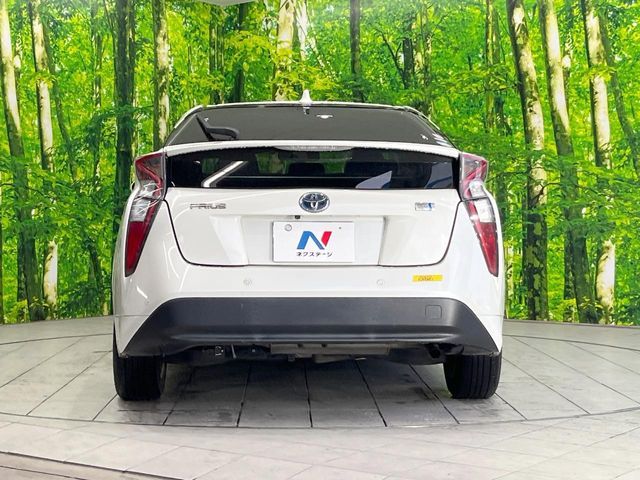 TOYOTA PRIUS 2017 Image 31