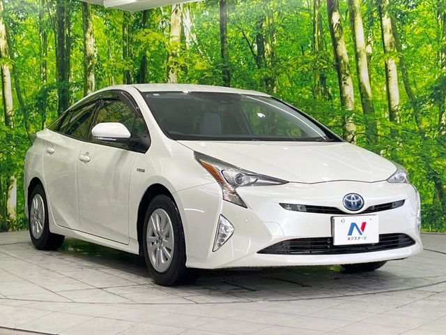 TOYOTA PRIUS 2017 Image 31