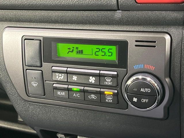 TOYOTA HIACE VAN 4WD 2025 Image 31