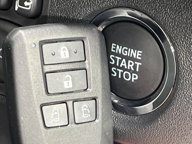 TOYOTA HIACE VAN 4WD 2025 Image 31