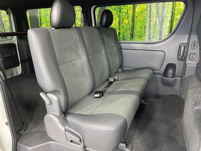 TOYOTA HIACE VAN 4WD 2025 Image 31