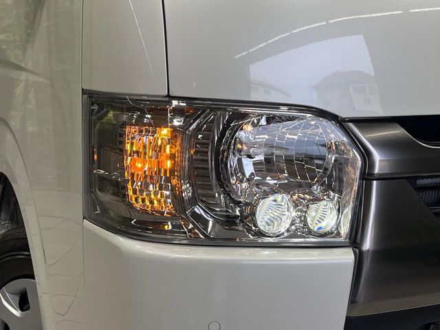 TOYOTA HIACE VAN 4WD 2025 Image 31