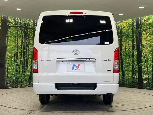 TOYOTA HIACE VAN 4WD 2025 Image 31