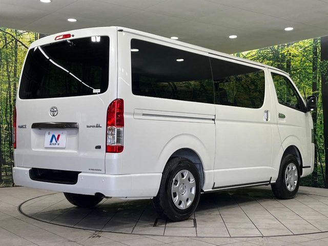 TOYOTA HIACE VAN 4WD 2025 Image 31