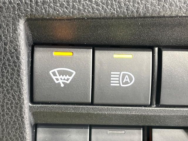 TOYOTA VOXY HYBRID 4WD 2023 Image 31