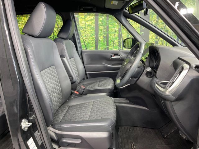 TOYOTA VOXY HYBRID 4WD 2023 Image 31