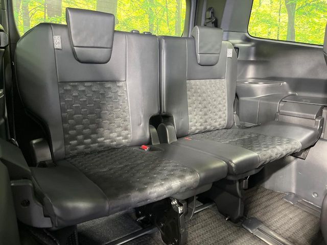 TOYOTA VOXY HYBRID 4WD 2023 Image 31