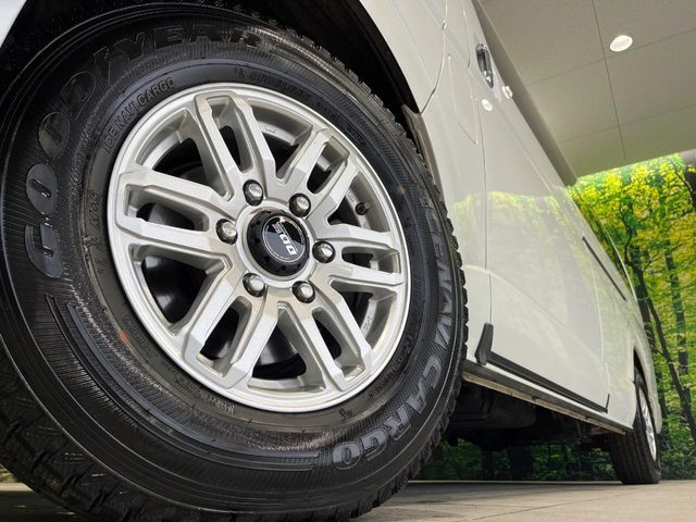 TOYOTA HIACE WAGON 4WD 2018 Image 31