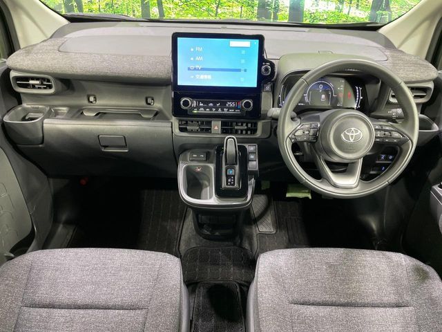 TOYOTA SIENTA HYBRID 2025 Image 31