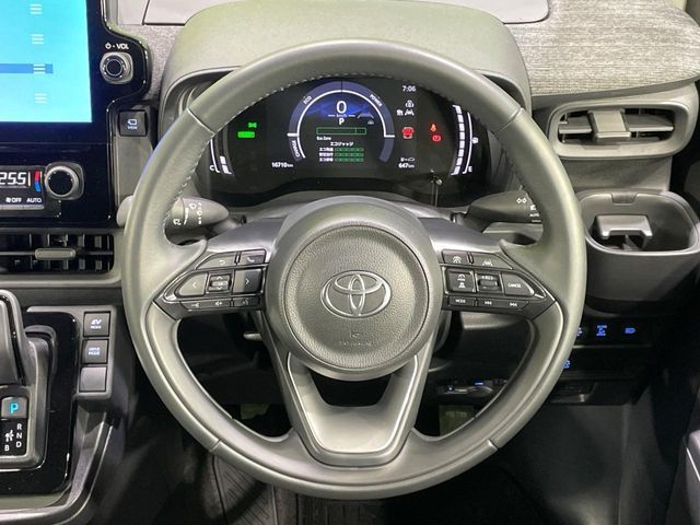 TOYOTA SIENTA HYBRID 2025 Image 31
