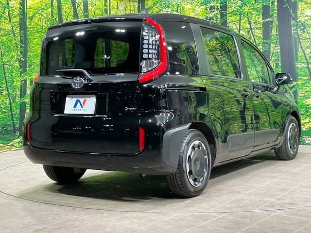 TOYOTA SIENTA HYBRID 2025 Image 31