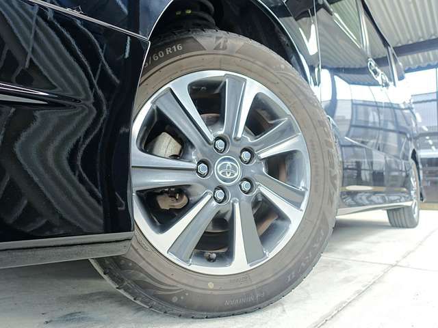 TOYOTA VOXY 2017 Image 31