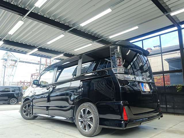 TOYOTA VOXY 2017 Image 31