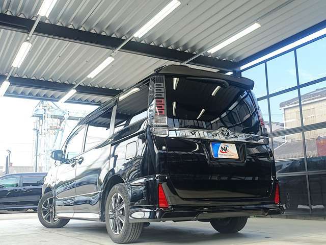 TOYOTA VOXY 2017 Image 31