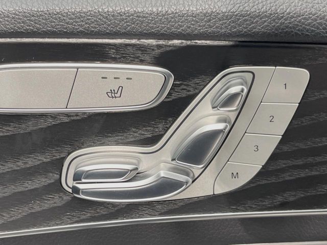 MERCEDES BENZ C CLAS 2018 Image 31