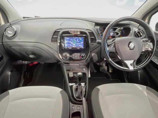 RENAULT CAPTUR 2015 Image 31