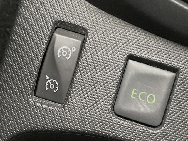 RENAULT CAPTUR 2015 Image 31