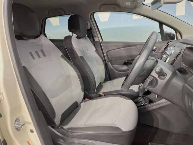 RENAULT CAPTUR 2015 Image 31