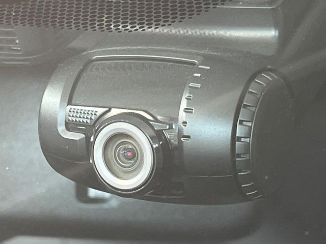 TOYOTA PRIUS 2016 Image 31