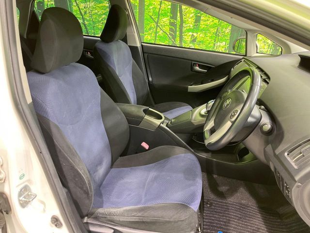 TOYOTA PRIUS 2013 Image 31