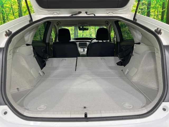 TOYOTA PRIUS 2013 Image 31