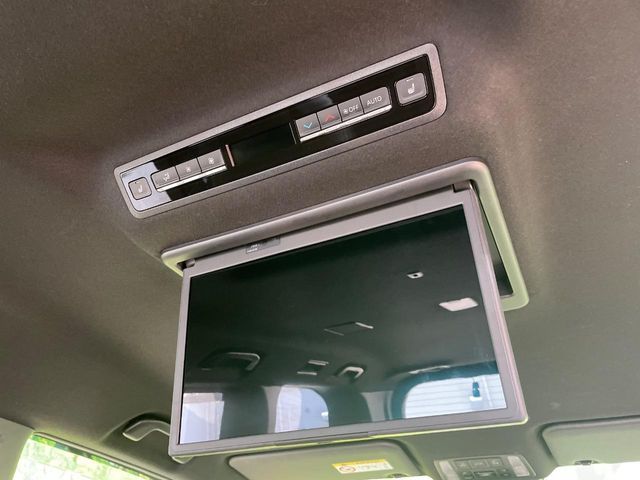 TOYOTA VOXY HYBRID 2023 Image 31