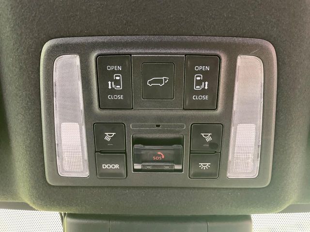 TOYOTA VOXY HYBRID 2023 Image 31