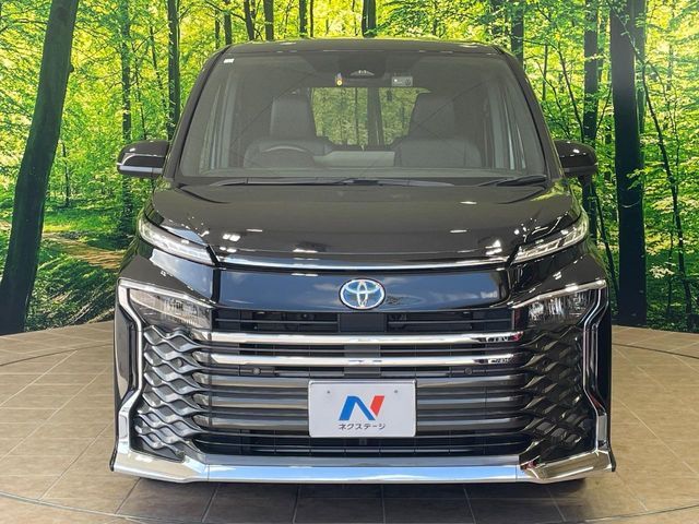 TOYOTA VOXY HYBRID 2023 Image 31