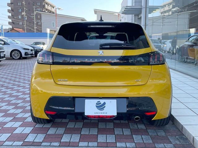 PEUGEOT 208 2022 Image 31