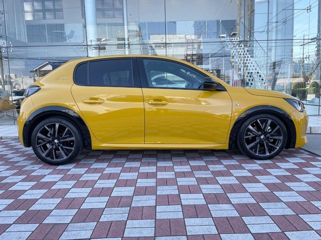 PEUGEOT 208 2022 Image 31