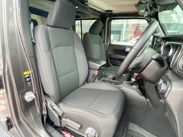 JEEP WRANGLER UNLIMI 2021 Image 31