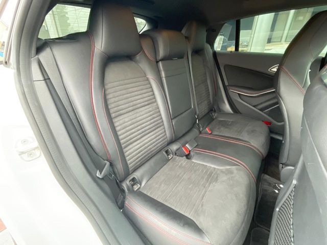 MERCEDES BENZ CLA SH 2016 Image 31