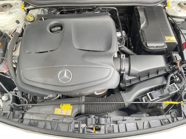MERCEDES BENZ CLA SH 2016 Image 31
