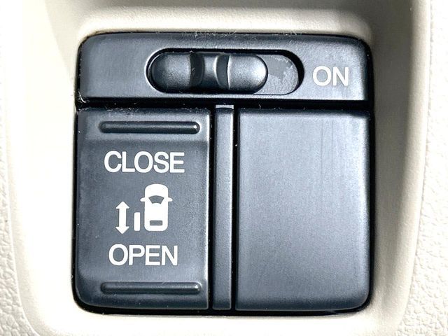 HONDA N BOX 2013 Image 31