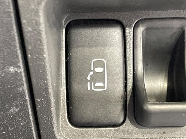 TOYOTA SIENTA 2012 Image 31