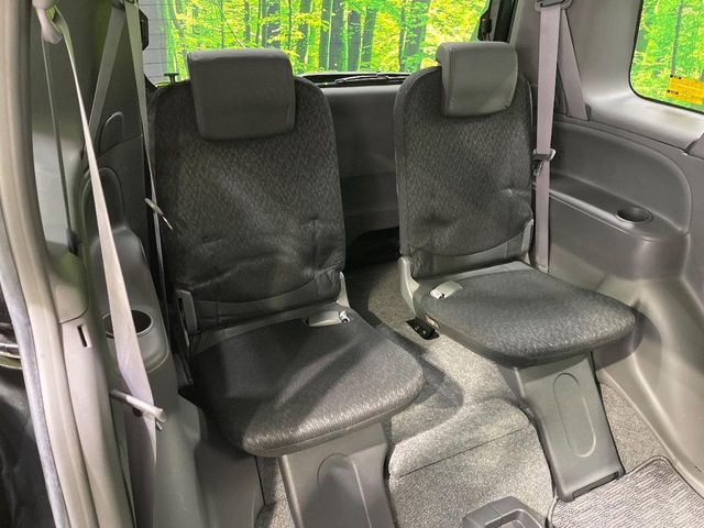 TOYOTA SIENTA 2012 Image 31