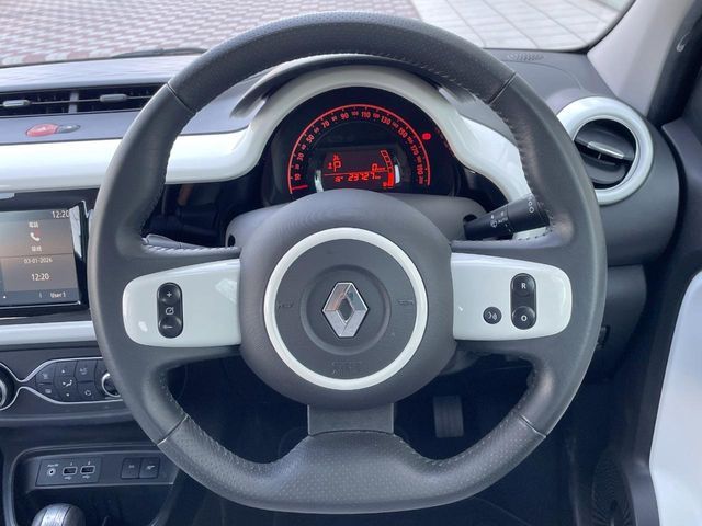 RENAULT TWINGO 2021 Image 31