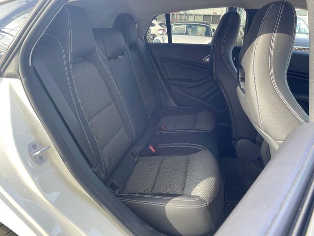 MERCEDES BENZ CLA SH 2017 Image 31