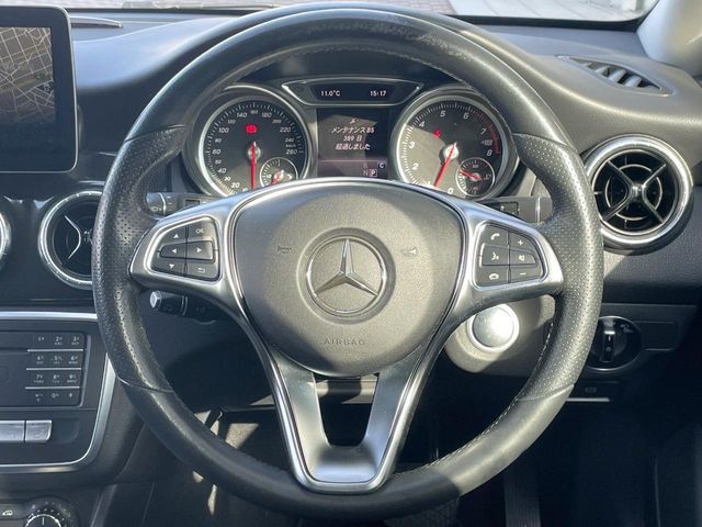 MERCEDES BENZ CLA SH 2017 Image 31