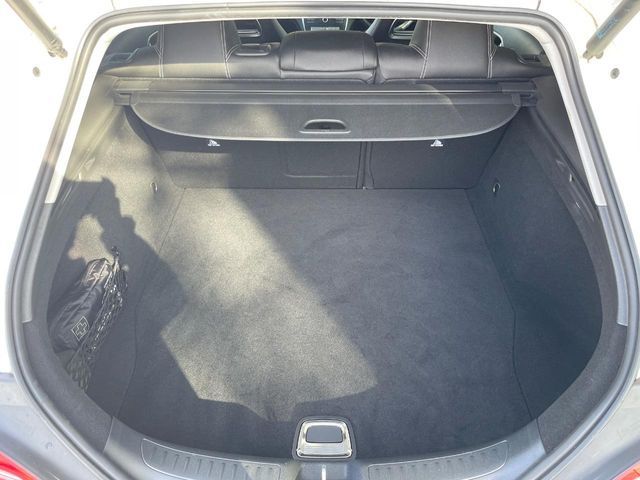 MERCEDES BENZ CLA SH 2017 Image 31