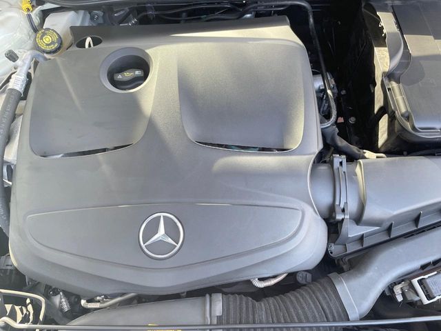 MERCEDES BENZ CLA SH 2017 Image 31
