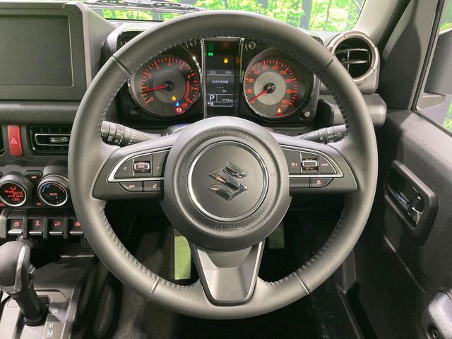 SUZUKI JIMNY NOMADE 2025 Image 31